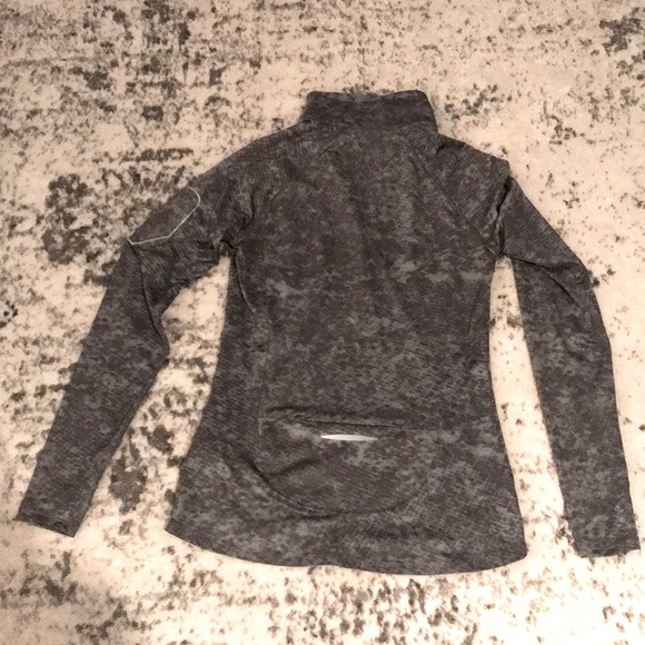 Under Armour Quarter Zip - Picture 4 of 5